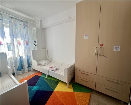 Inchiriere 3 camere spatios cu centrala termica proprie, zona Malu Rosu, Ploiesti