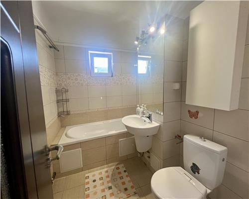 Inchiriere 3 camere spatios cu centrala termica proprie, zona Malu Rosu, Ploiesti