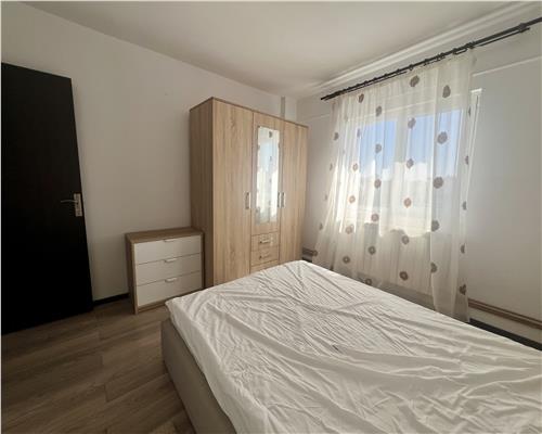 Inchiriere 3 camere spatios cu centrala termica proprie, zona Malu Rosu, Ploiesti