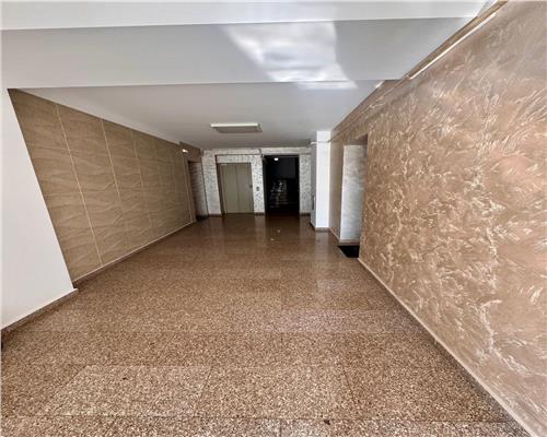 Apartament 3 camere, 3 balcoane, garaj subteran, Ploiesti, Republicii.