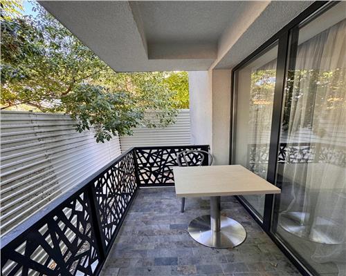 Apartament 3 camere, 3 balcoane, garaj subteran, Ploiesti, Republicii.