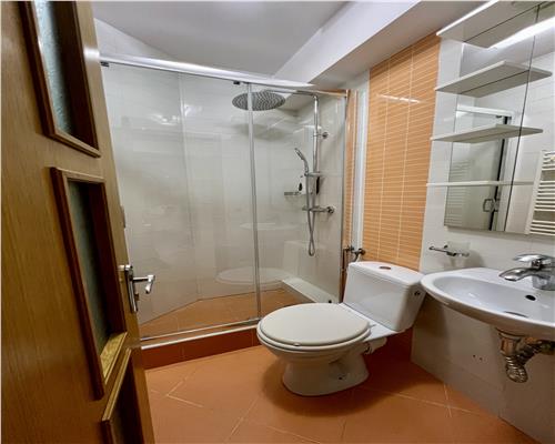 Inchiriere 3 camere, bloc nou, parcare subterana, Cantacuzino, Ploiesti