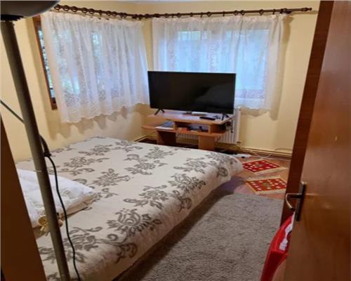 Casa 3 camere, in Seciu, aproape de Crama Seciu.