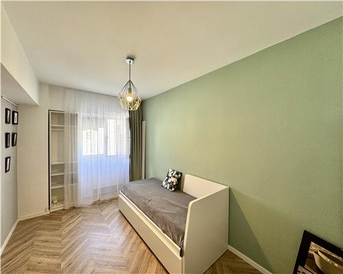 Inchiriere apartament 3 camere de lux, renovat complet, ultracentral, Ploiesti