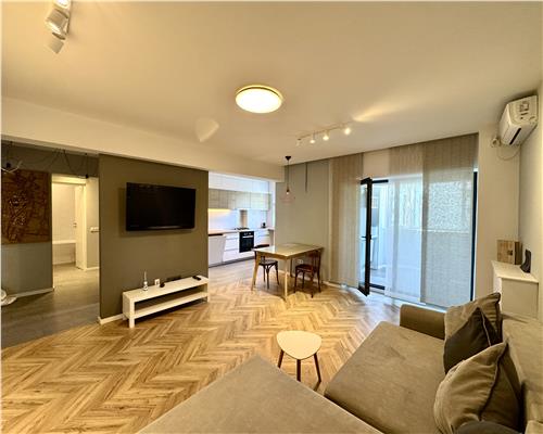 Inchiriere apartament 3 camere de lux, renovat complet, ultracentral, Ploiesti