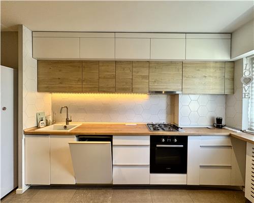 Inchiriere apartament 3 camere de lux, renovat complet, ultracentral, Ploiesti