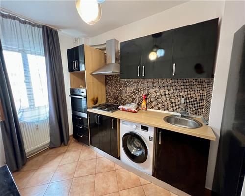 Inchiriere 2 camere, renovat, zona Cantacuzino, Ploiesti
