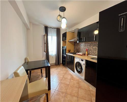 Inchiriere 2 camere, renovat, zona Cantacuzino, Ploiesti