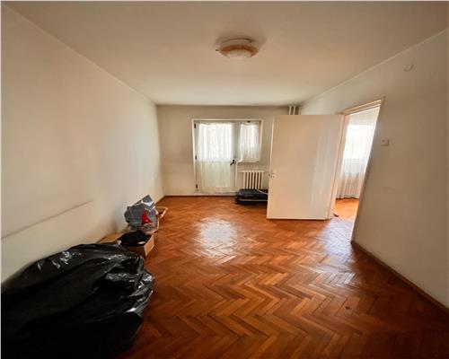 Vanzare apartament 2 camere, Zona Malu rosu, Ploiesti