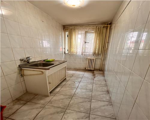 Vanzare apartament 2 camere, Zona Malu rosu, Ploiesti