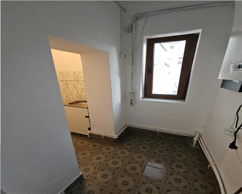 Apartament 4 camere 90mp, in Ploiesti, zona Centrala