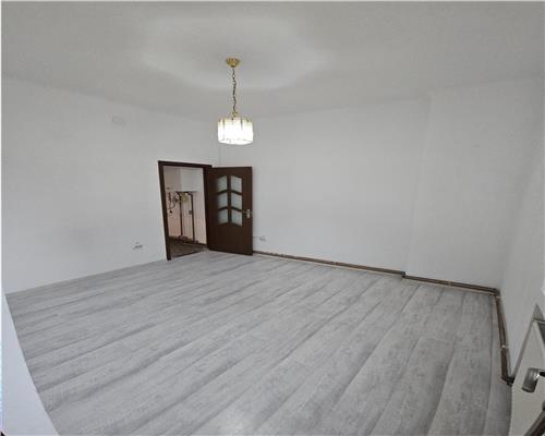 Apartament 4 camere 90mp, in Ploiesti, zona Centrala