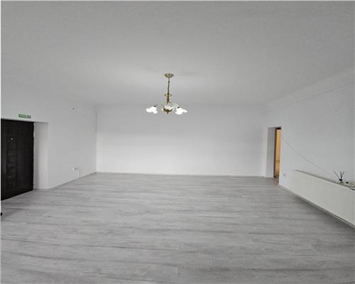 Apartament 4 camere 90mp, in Ploiesti, zona Centrala