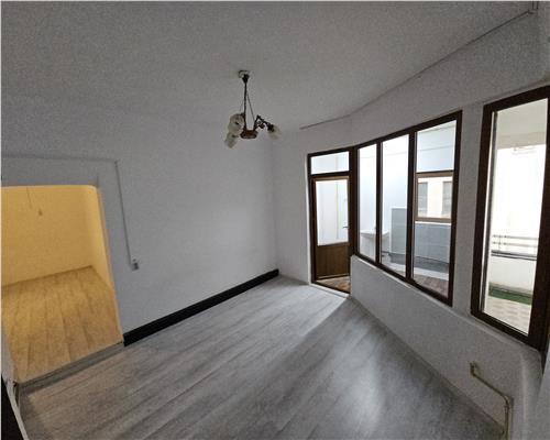 Apartament 4 camere 90mp, in Ploiesti, zona Centrala