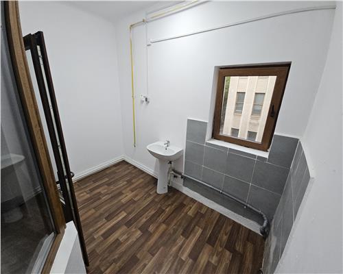 Apartament 4 camere 90mp, in Ploiesti, zona Centrala