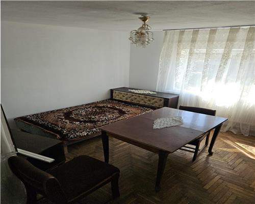 Casa 2 camere, in Lipanesti, zona primariei