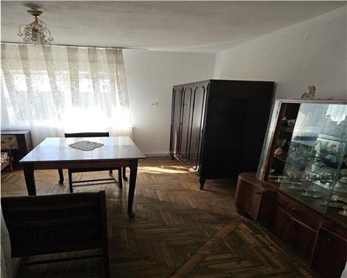 Casa 2 camere, in Lipanesti, zona primariei