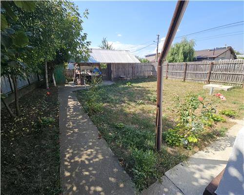 Casa 2 camere, in Lipanesti, zona primariei
