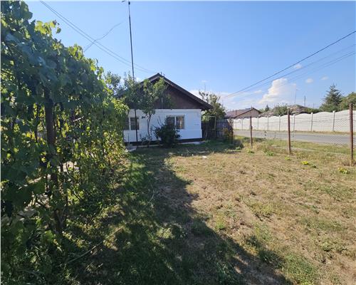 Casa 2 camere, in Lipanesti, zona primariei