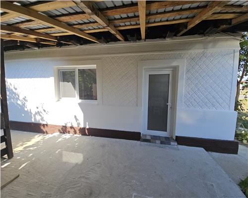 Casa 2 camere, in Lipanesti, zona primariei