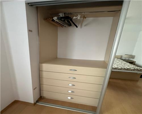 Apartament 2 camere, bloc 1984, in Ploiesti, zona centrala ,P ta Mihai Vitezul