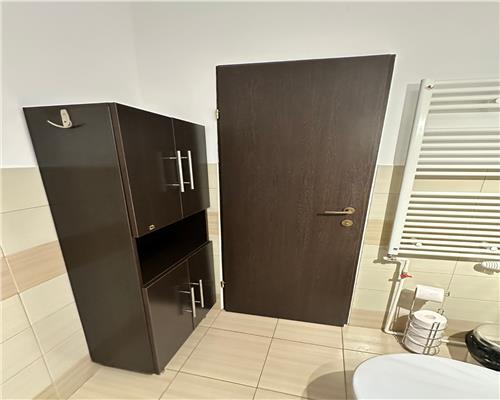 Apartament 2 camere, bloc 1984, in Ploiesti, zona centrala ,P ta Mihai Vitezul