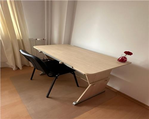 Apartament 2 camere, bloc 1984, in Ploiesti, zona centrala ,P ta Mihai Vitezul