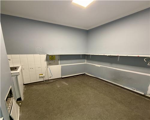 Spatiu comercial cu vitrina stradala, in Ploiesti, zona Mall Afi