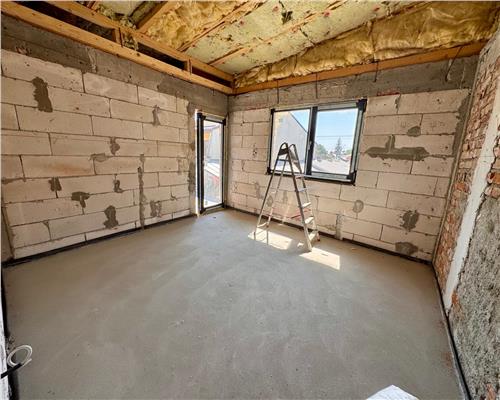 Casa 4 camere plus dependinte, in Ploiesti, zona centrala