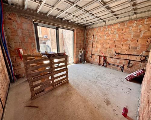 Casa 4 camere plus dependinte, in Ploiesti, zona centrala