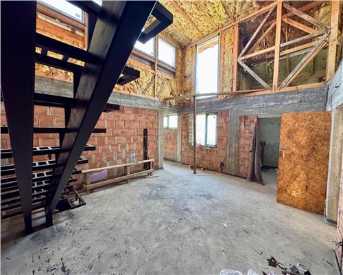 Casa 4 camere plus dependinte, in Ploiesti, zona centrala