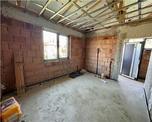 Casa 4 camere plus dependinte, in Ploiesti, zona centrala