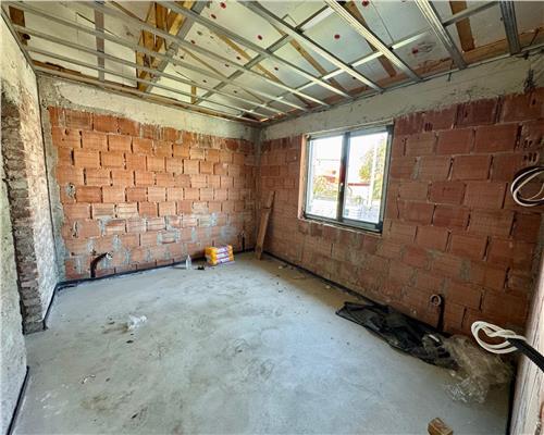 Casa 4 camere plus dependinte, in Ploiesti, zona centrala