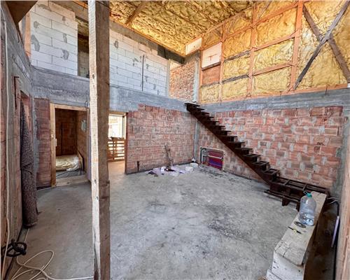 Casa 4 camere plus dependinte, in Ploiesti, zona centrala