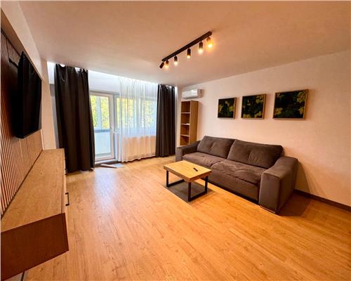 Apartament 2 camere, parcare proprie, prima inchiriere, Ploiesti, ultracentral