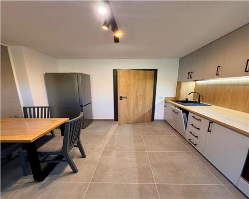 Apartament 2 camere, parcare proprie, prima inchiriere, Ploiesti, ultracentral