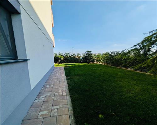 Inchiriere apartament 3 camere , zona Albert , bloc nou , Ploiesti