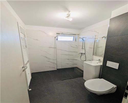 Inchiriere apartament 3 camere , zona Albert , bloc nou , Ploiesti