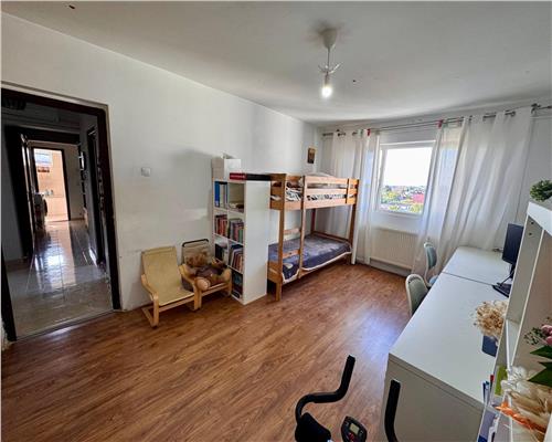 Apartament 3 camere, 2 bai, In Ploiesti, zona Republicii