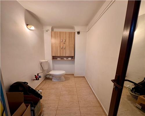 Apartament 3 camere, 2 bai, In Ploiesti, zona Republicii