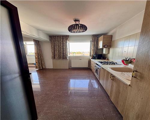 Apartament 3 camere, 2 bai, In Ploiesti, zona Republicii