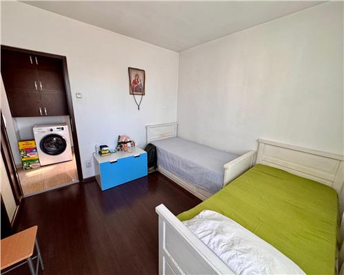 Apartament 3 camere, 2 bai, In Ploiesti, zona Republicii