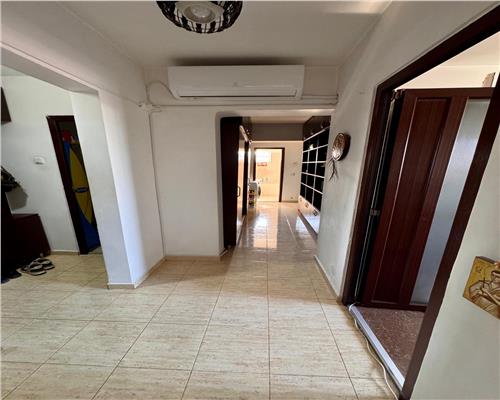 Apartament 3 camere, 2 bai, In Ploiesti, zona Republicii