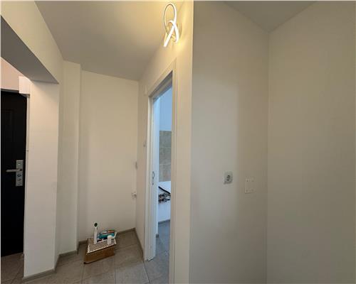 Apartament 2 camere decomandat renovat Vest Ploiesti