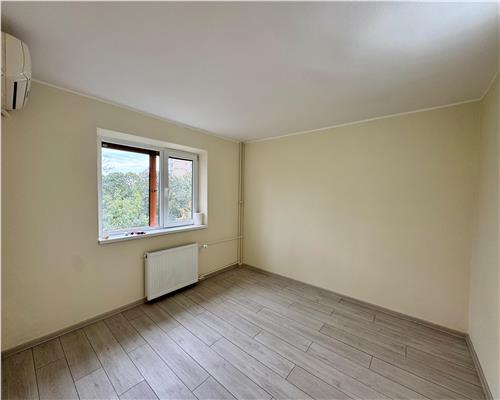 Apartament 2 camere decomandat renovat Vest Ploiesti
