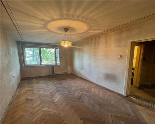 Apartament 3 camere  , central, zona Republicii , Ploiesti