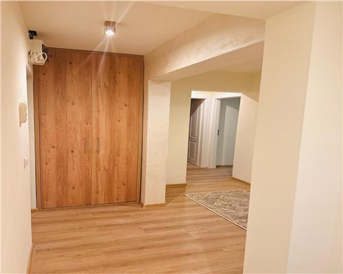 Apartament 3 camere lux , bloc 1986, parc Mihai Viteazul , Ploiesti