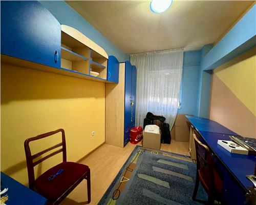 Vanzare apartament 4 camere, spatios, 9 mai, Ploiesti