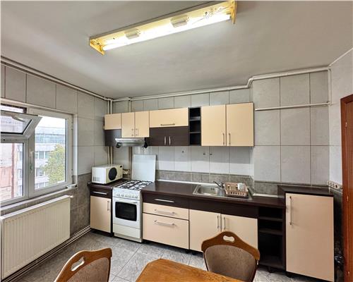 Inchiriere apartament 3 camere, centrala termica, ultracentral, Ploiesti.