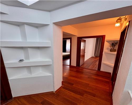 Apartament 3 camere, decomandat, Ploiesti, zona Gh. Doja.